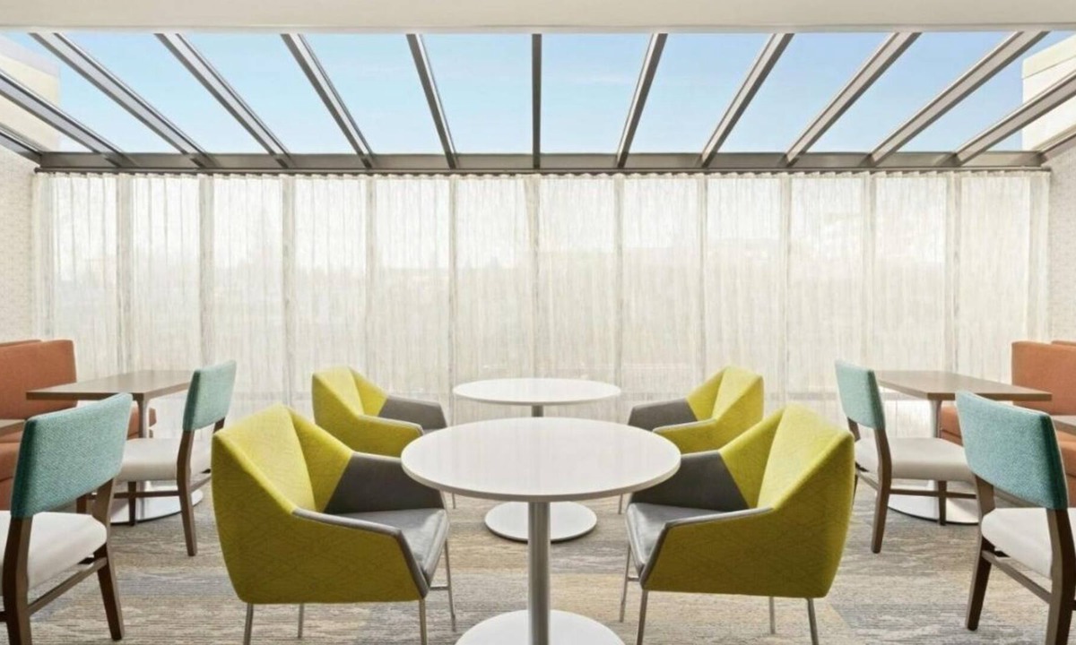 South Portland House | Look No More! 3 Comfortable Units, Free Breakfast, Pets Allowed!