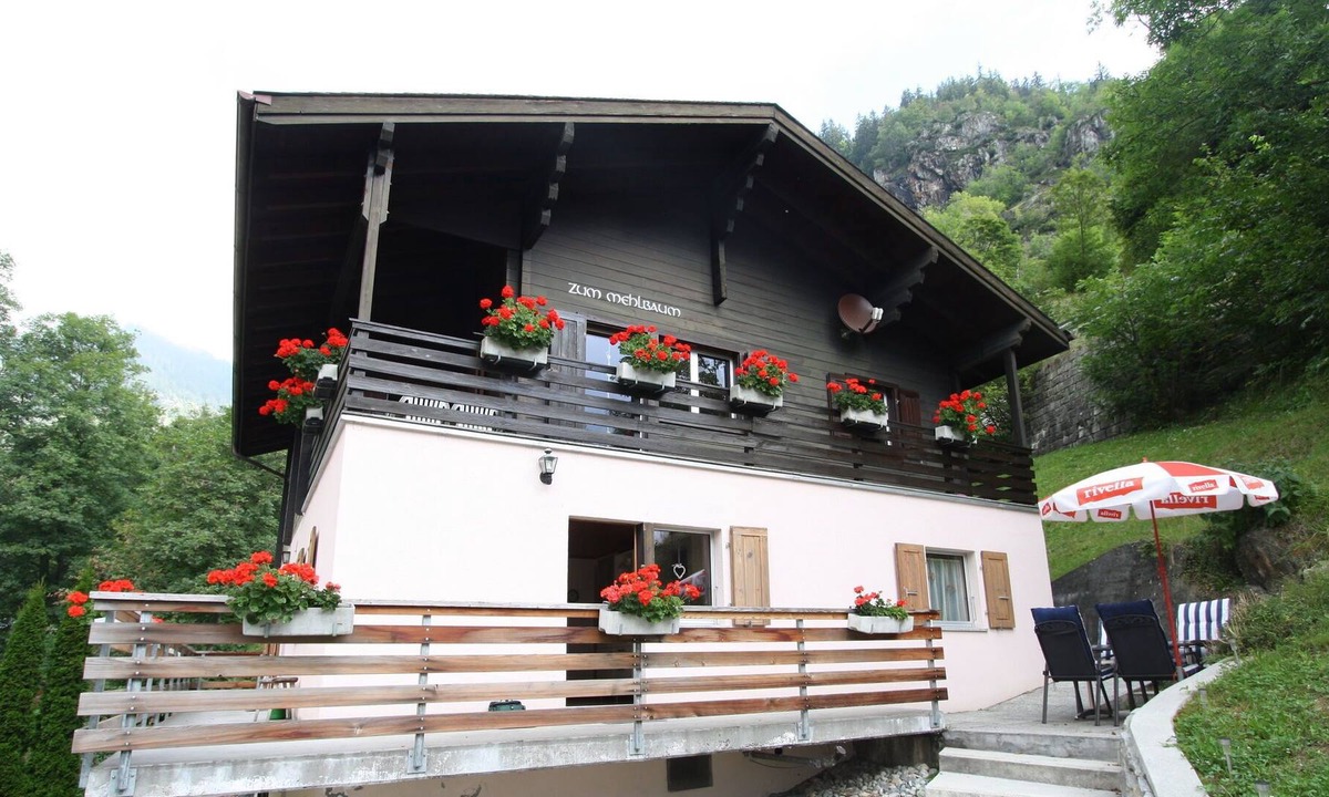 Naters Apartment | Looked after holiday house with a superb view concerning the Rhônedal.