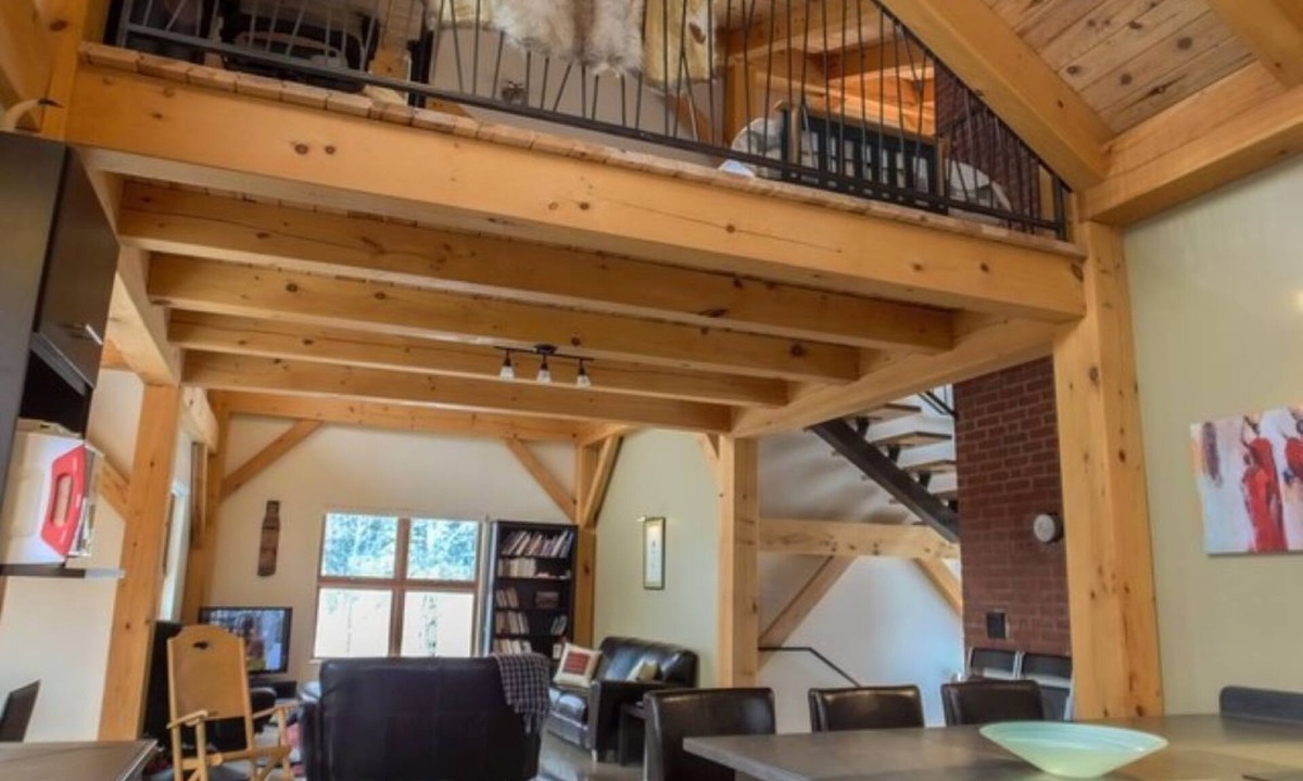 Stoneham-et-Tewkesbury Ski Chalet | LOOKING FOR A SINGLE TENANT FOR 4 WEEKS, FROM JULY 11 TO AUGUST 10, 2026.