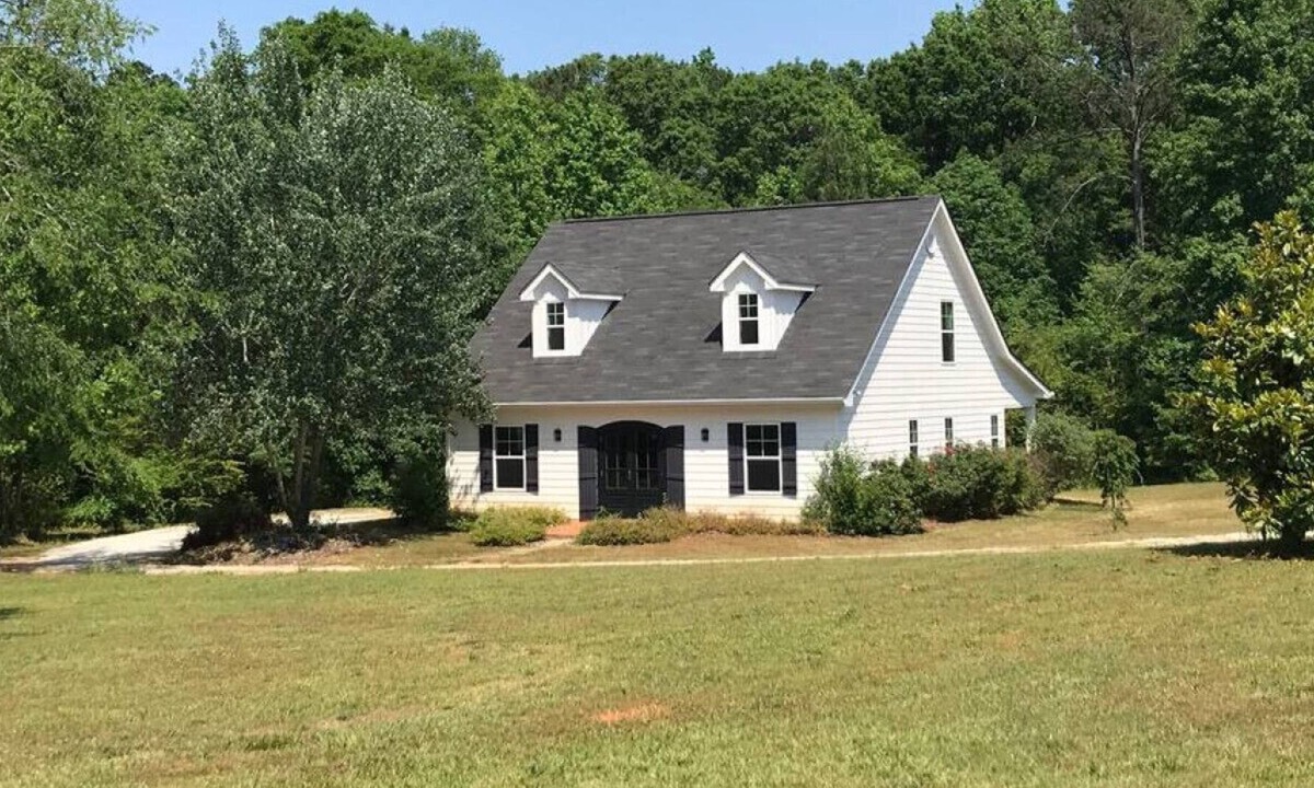 Social Circle House | Looking for quiet, serene get away?