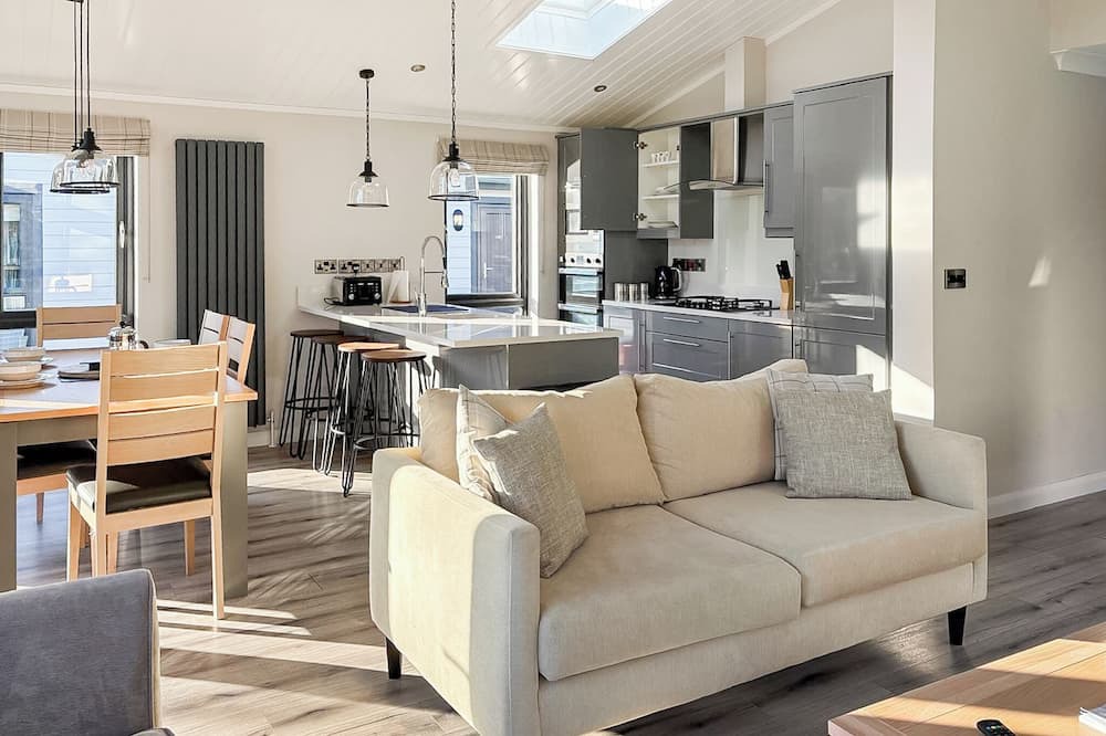 Great Coxwell Ski Chalet | Looking for the ultimate luxury getaway.