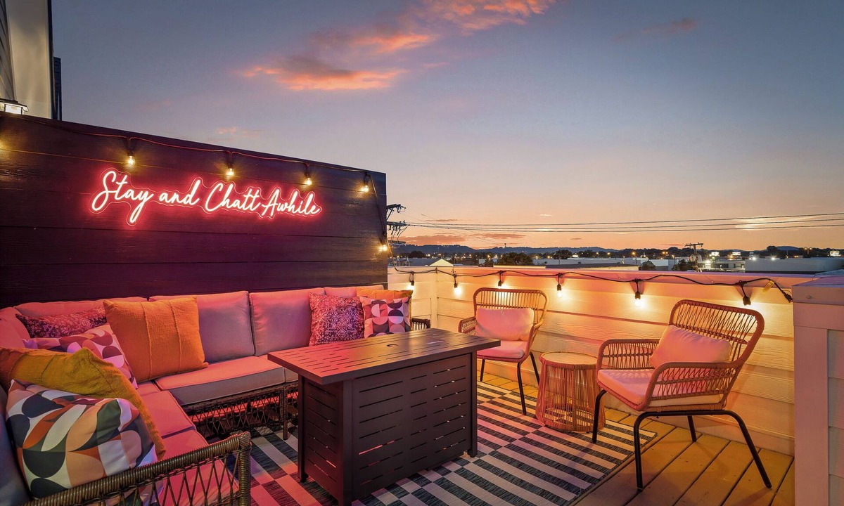 Chattanooga House | Lookout Getaway: Luxury 4 Bedroom, Rooftop Deck