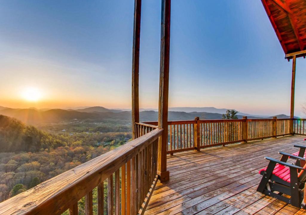 Smoky Mountains House | Lookout Lodge Too Cabin