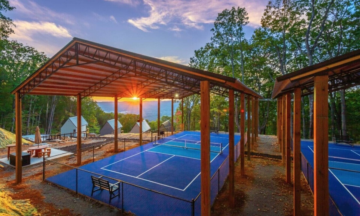 Lupton City Cabin | Lookout Mtn Pickleball Retreat | 4 Cabins + Courts