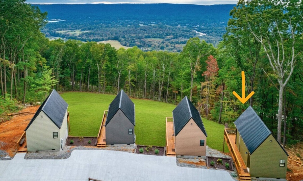 Lupton City House | Lookout Pickleball Retreat | Rally House