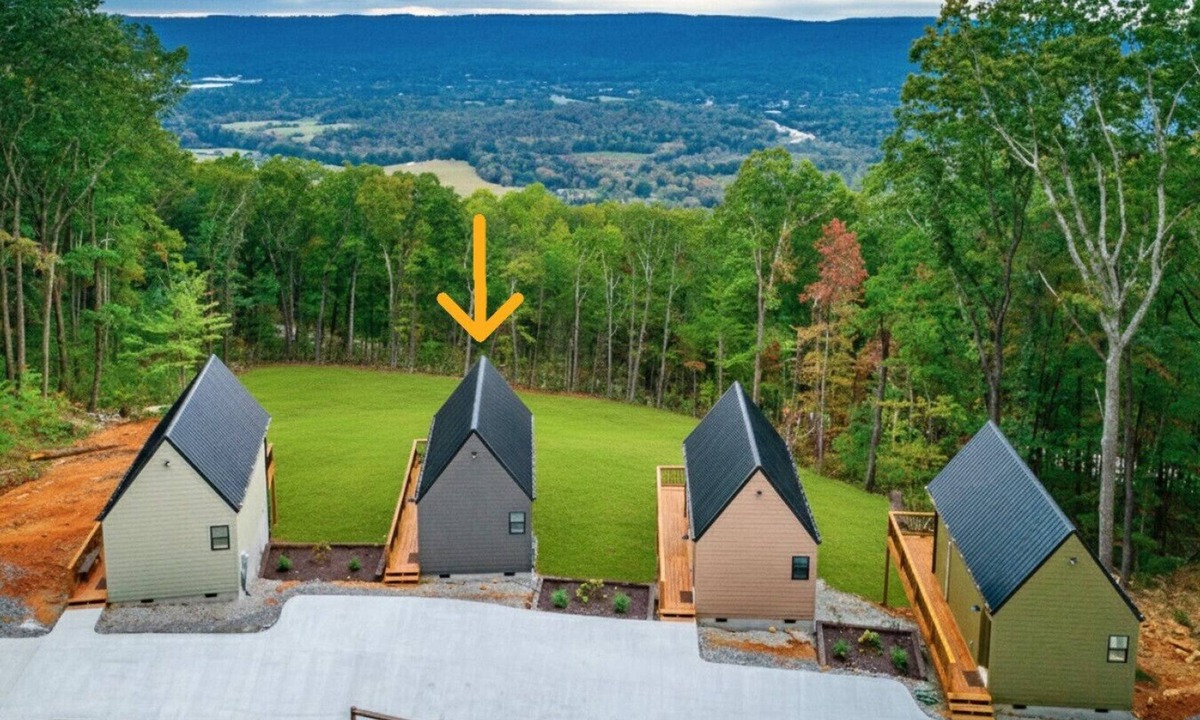 Lupton City House | Lookout Pickleball Retreat | Ace Hideaway