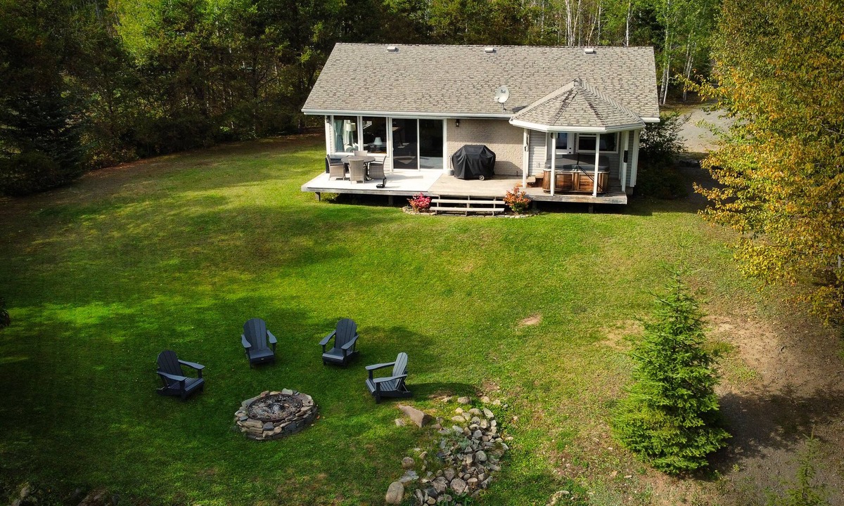 Neebing Cottage | Loon's Nest on Superior - An adventure for every season!