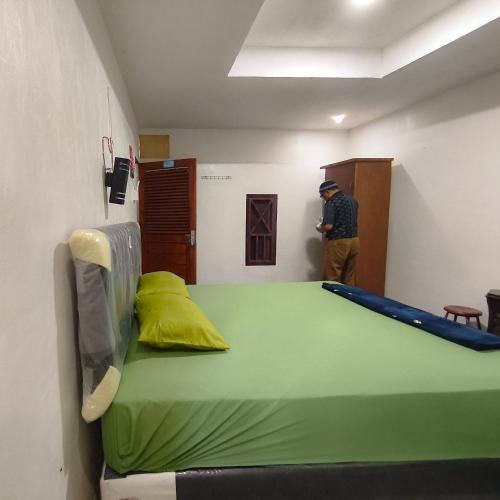 Mataram Hostel | Loox Hotel Grand Aroya