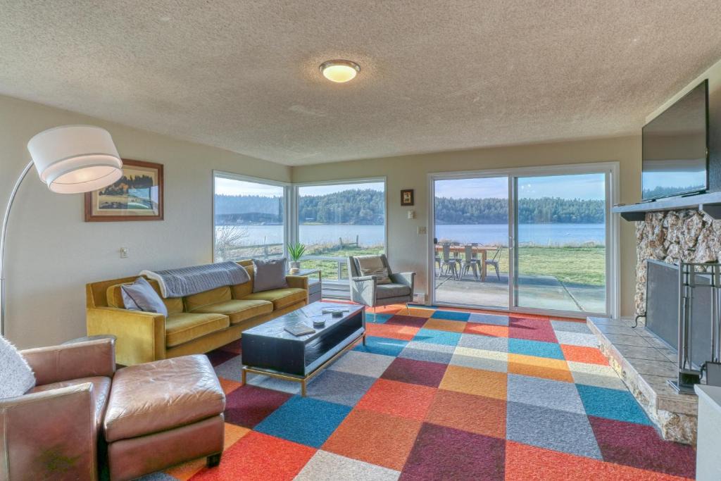 Lopez Island House | Lopez Island Mud Bay Waterfront home