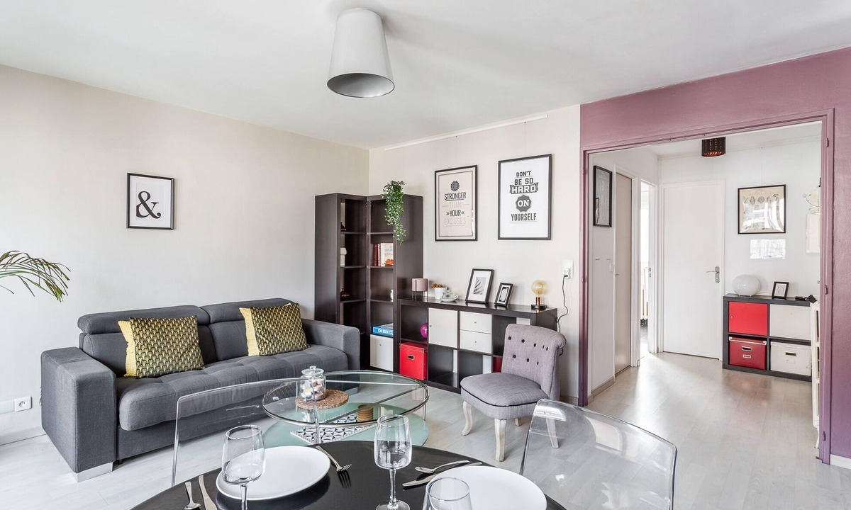 Bourg-l'Eveque Apartment | LORGERIL - appartement 2 chambres proche du Mail