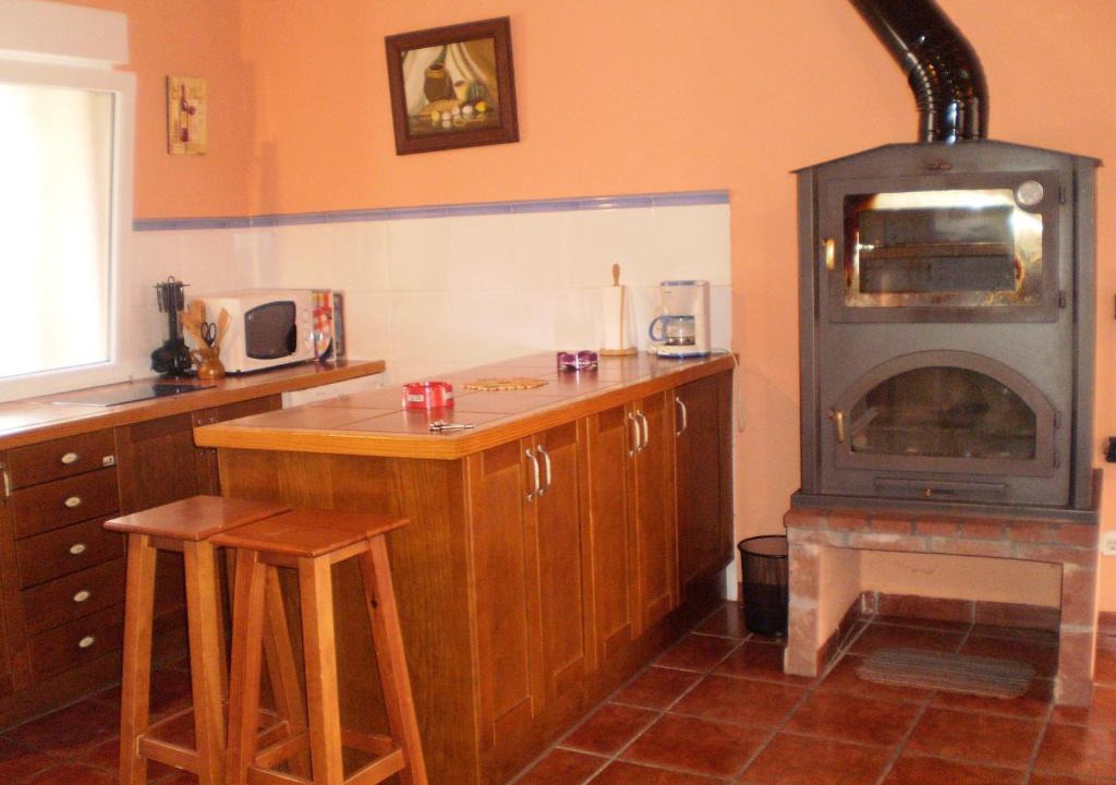 Fuentiduena House | Los Olmos Holiday Home