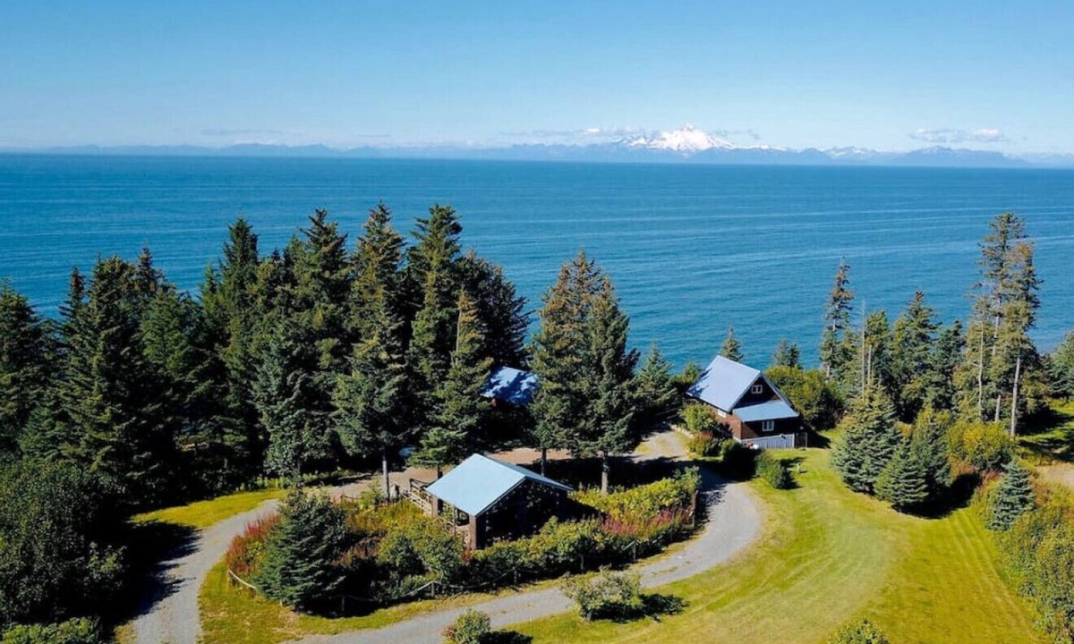 Anchor Point Cabin | Lost Anchor Cabins - Redoubt Cabin