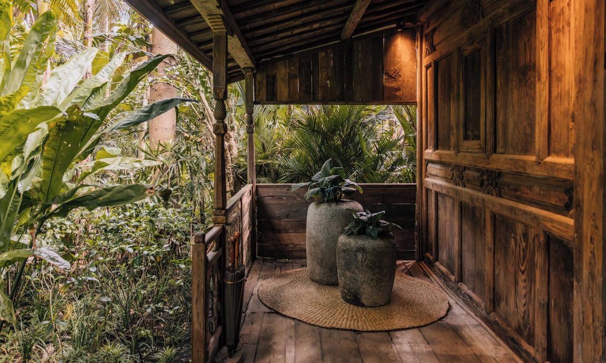 Pekutatan Hotel | LOST LINDENBERG