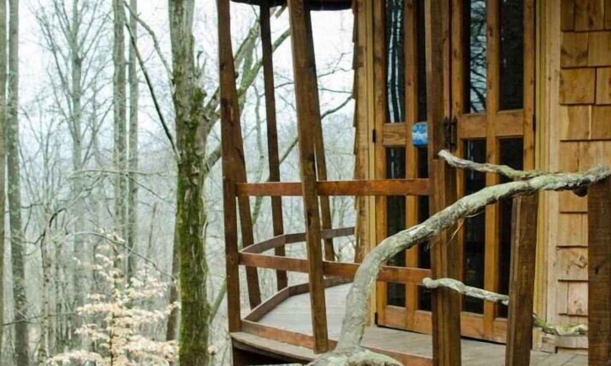 West Baden Springs Hostel | Lost River Hostel