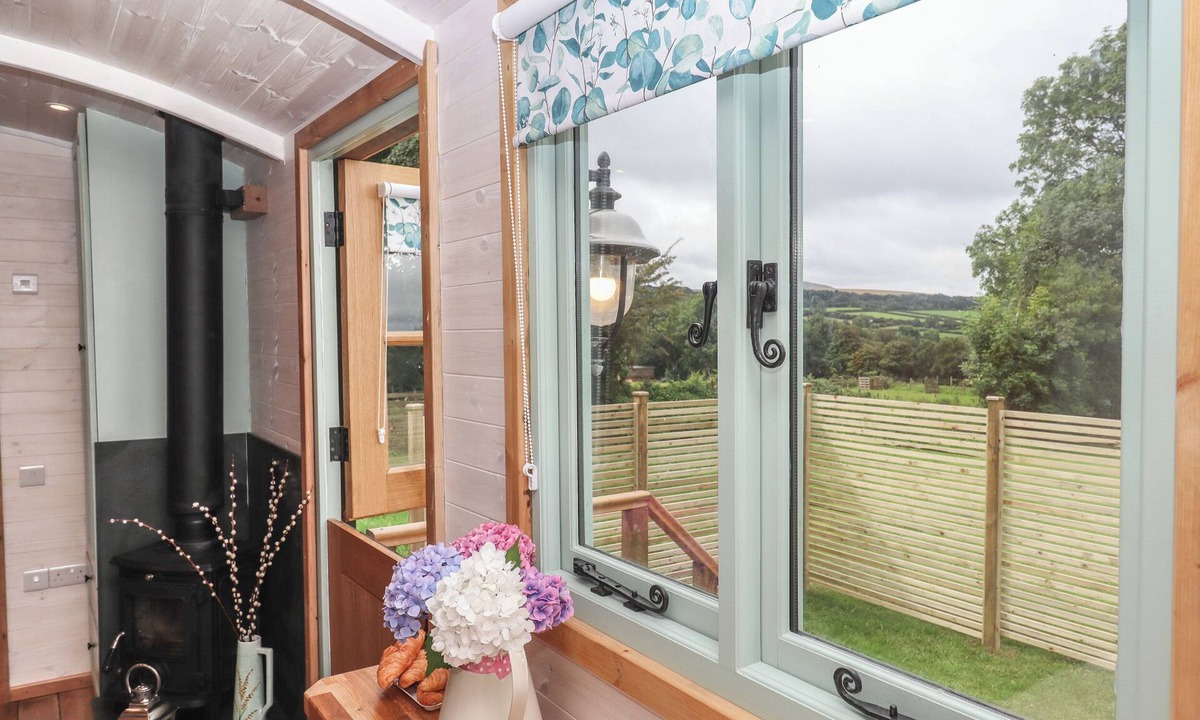 Sticklepath Cottage | Lottie's Hut