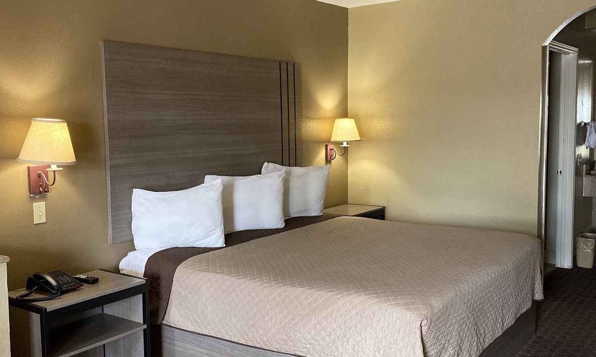 Southeast Houston Hotel | Lotus Inn