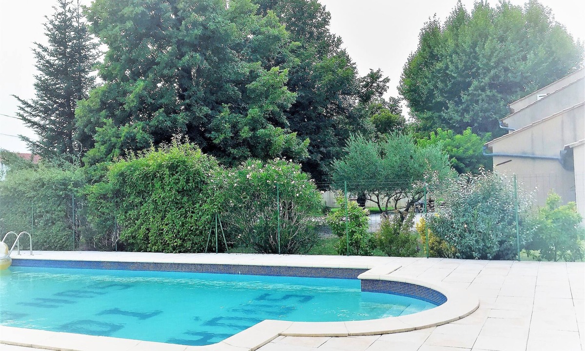 Jonquieres Other | "lou Mas di Tihus" Une Idylle Familiale Dans un Mas Provençal de Caractère