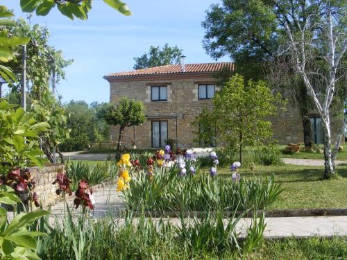 Saint-Antonin Noble Val Bed & Breakfast | Lou Papagai