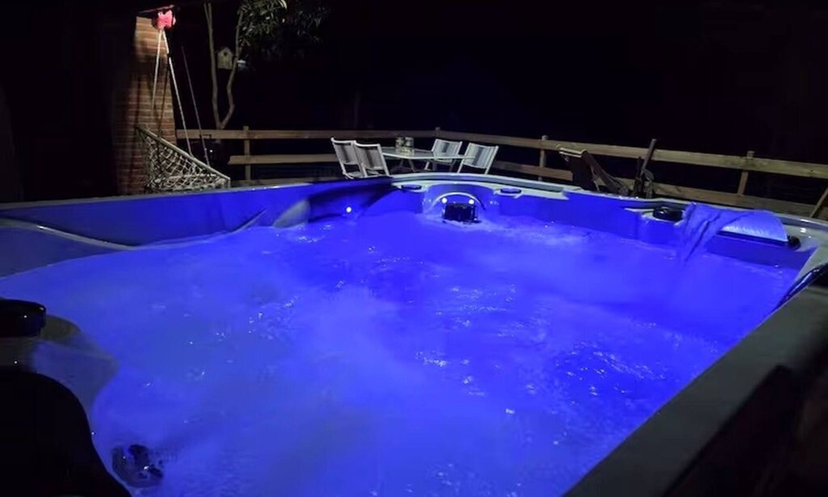 Gaillac Apartment | Lou Pichoun - Private Jacuzzi & Vineyards
