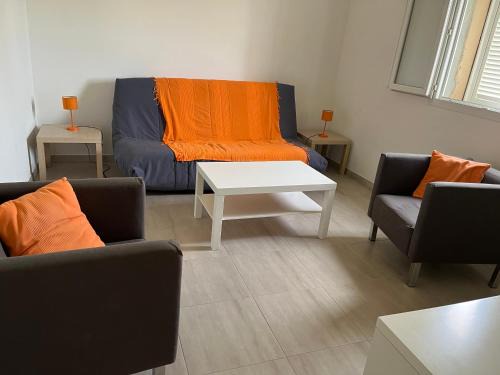 Canly House | Loue rez de maison 3mn de la plage