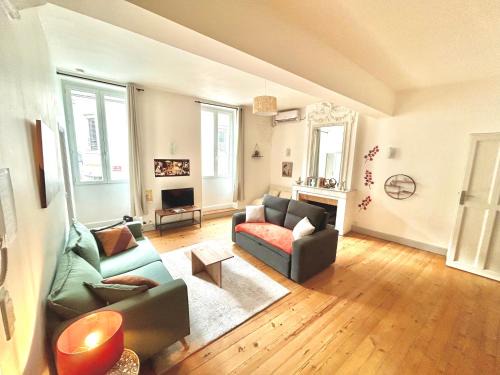 Auch Apartment | Louisa - Spacieux en Plein centre - Places gratuites - 1er étage