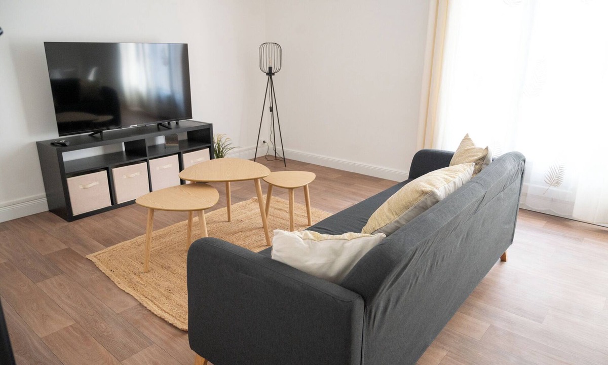 Beziers City Centre Apartment | Loustalot - Bright 3-bedroom family apartment 70m2