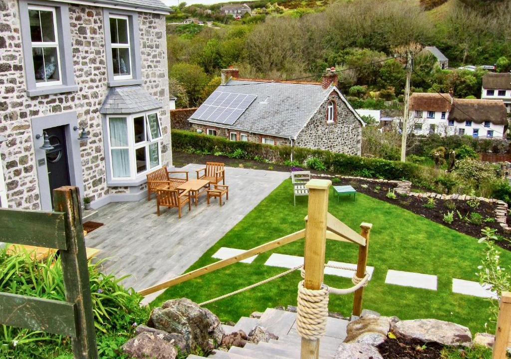 Cadgwith House | Louvain