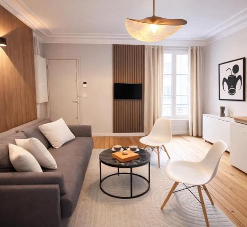 Quartier Sainte-Avoye Apartment | Louvre - Premium apartment for 4