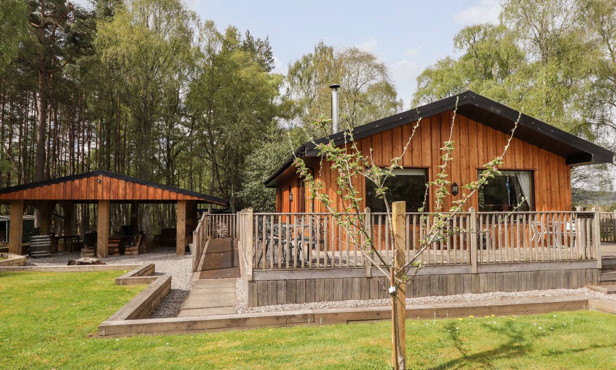 Marybank Cottage | Lovat Highland Bothy