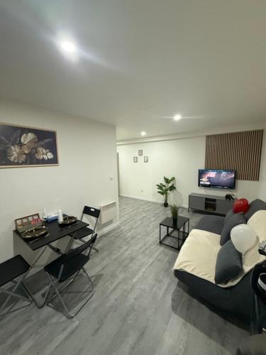 Villeneuve-Saint-Georges Apartment | Love appart Parisienne