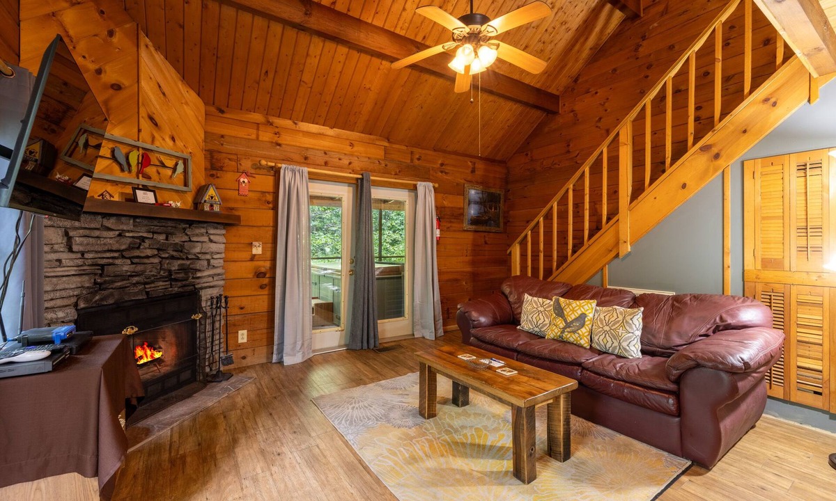 Sautee Nacoochee Cabin | Love Bird - The Perfect Nest!