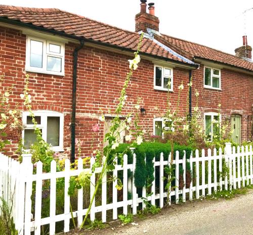 Wickham Market House | Love Heart Cottage