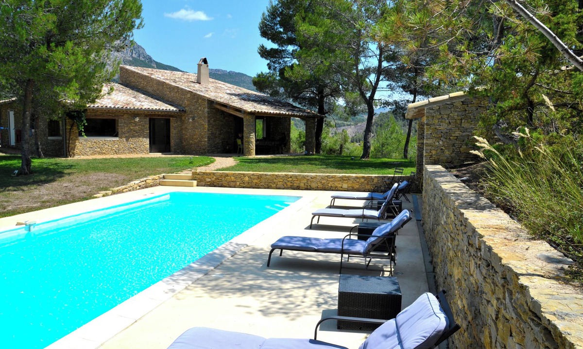 Buis-les-Baronnies House | "LOVE N'EST", Mas in the heart of the Baronnies classified 5*.