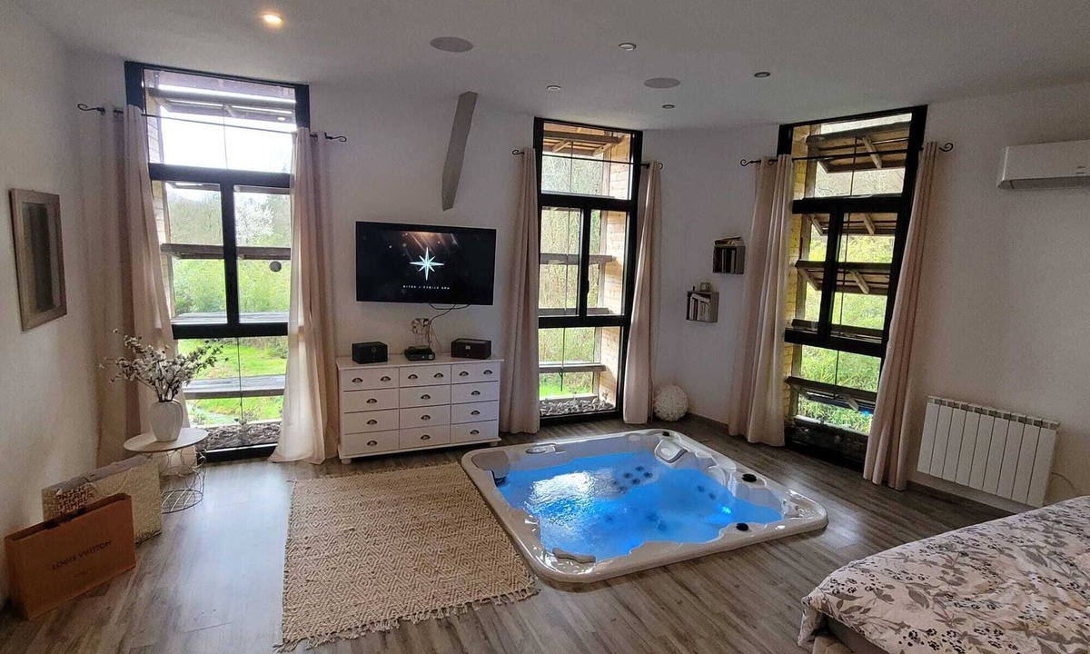 Beynac-et-Cazenac House | Love room spa