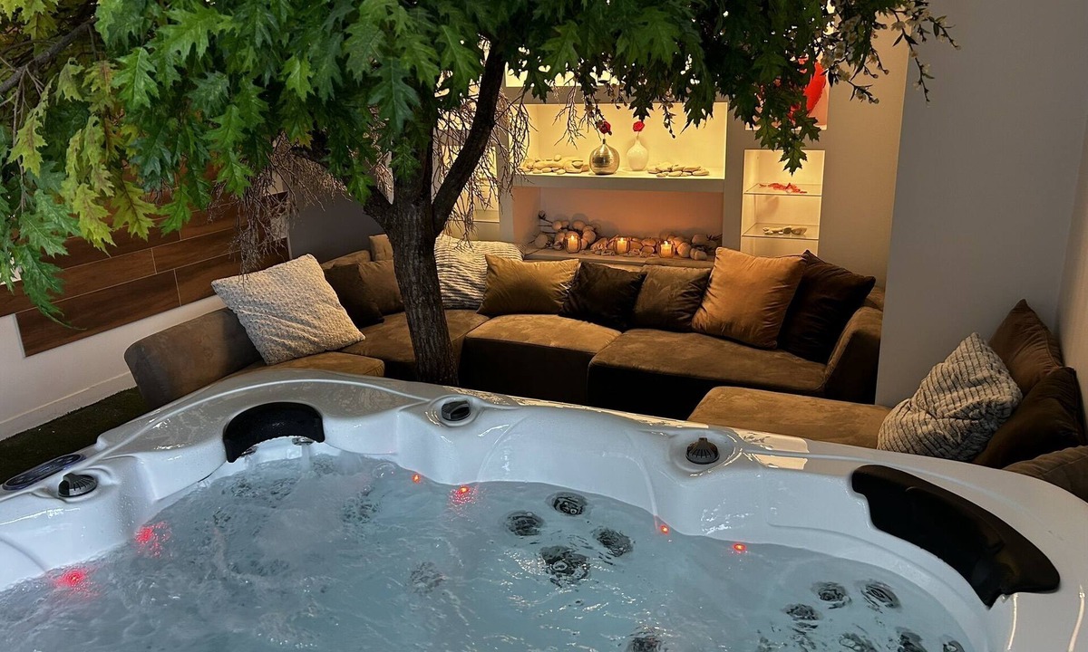 Cagny House | Love Room, Suite Evasion Avec sa Barre de Pole Dance