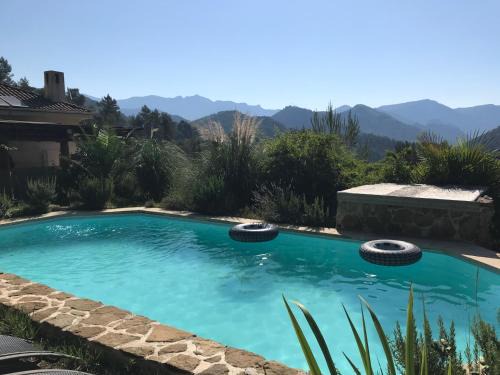 Massoins Bed & Breakfast | Love Room Villa Charlene