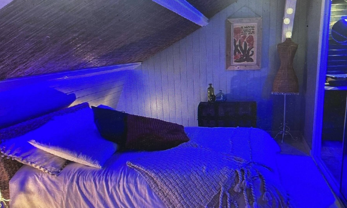 Jouarre Bed & Breakfast | love studio for couples