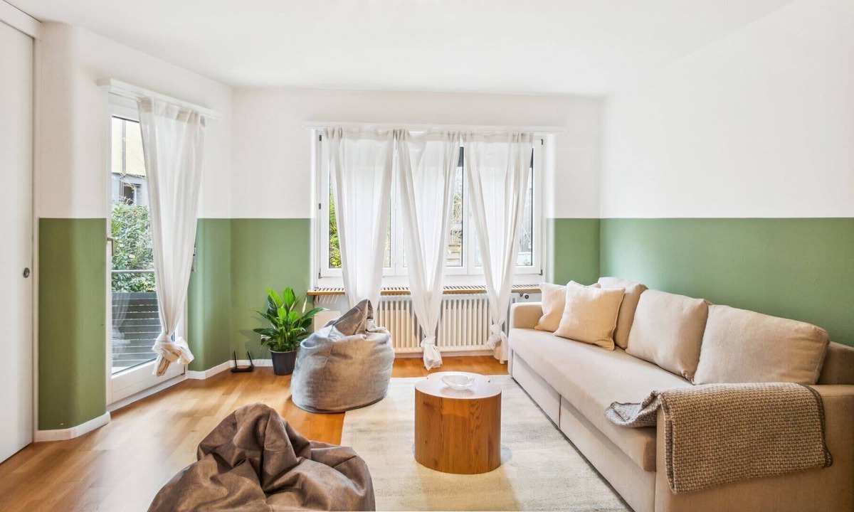 Hochschulen Apartment | Loveable 2BR: Central Charm in ZR
