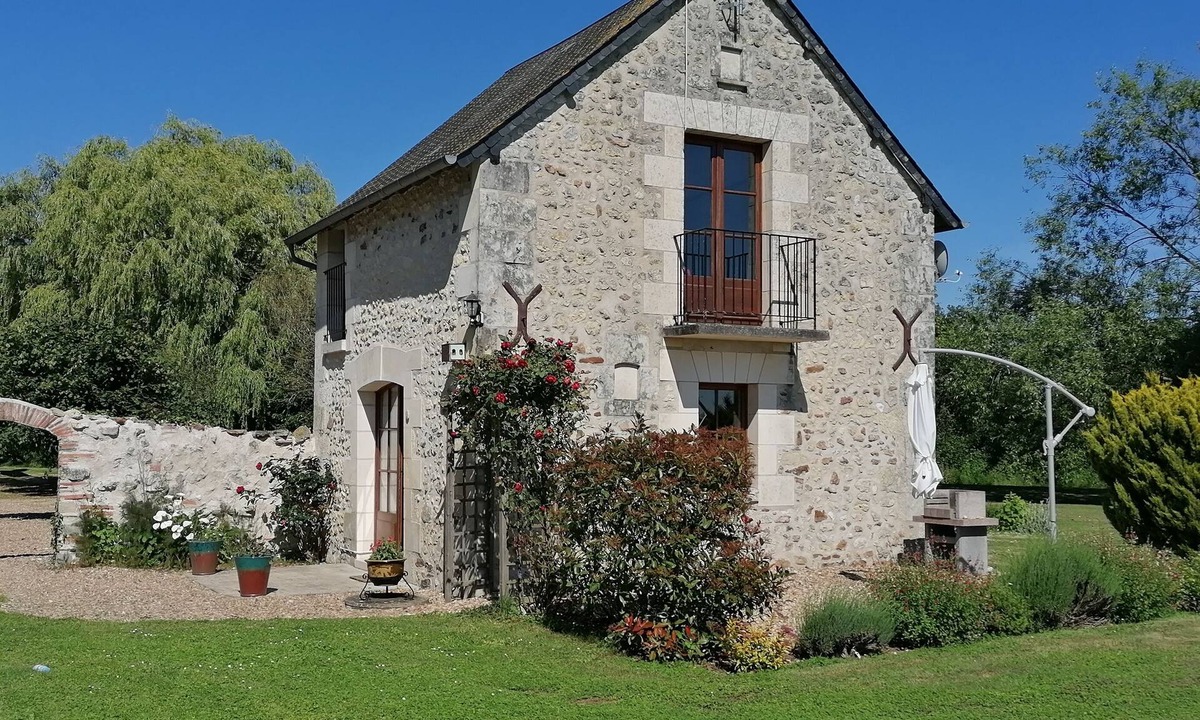 Le-Petit-Pressigny Cottage | Lovely 1-bedroom cottage in tranquil Le Petit-Pressigny, perfect for relaxing.