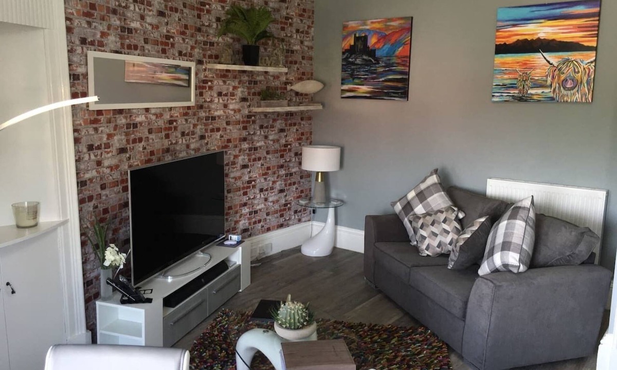 Hawick Apartment | Lovely 2- Bed Apartment in Hawick