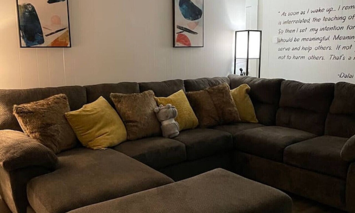 Merrillville Apartment | Lovely 2 Bed Room Apartment, all to yourself