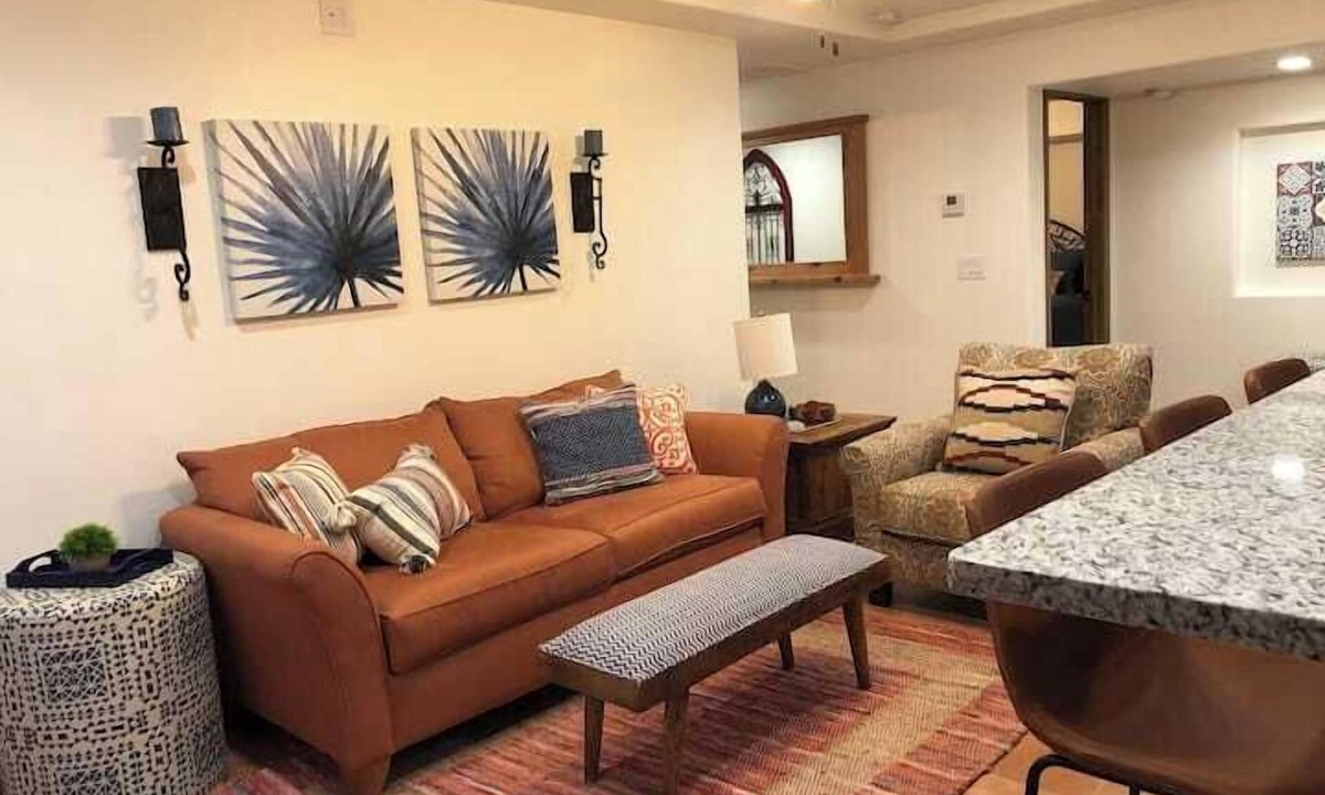 Mesilla Apartment | Lovely 2-Bedroom Adobe Escape