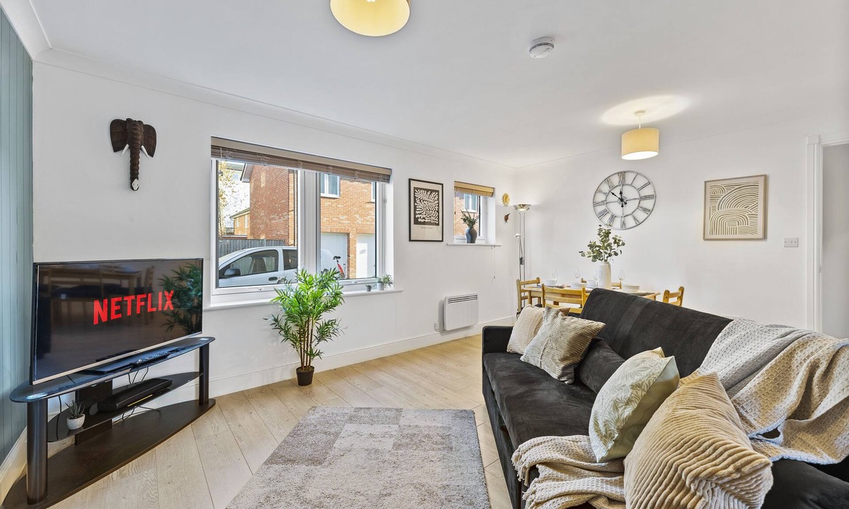 Warwick House | Lovely 2-bedroom in Warwick