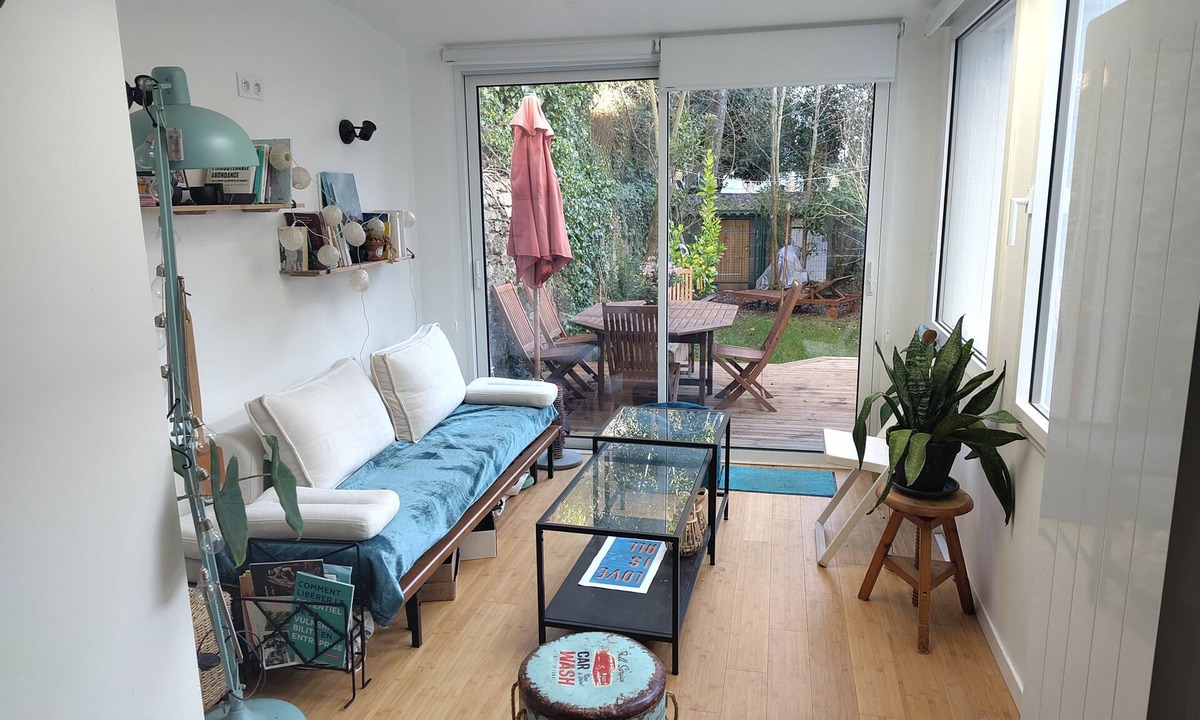Hauts-Paves - Saint-Felix Apartment | Lovely 2-room apartment with terrace and garden in Nantes