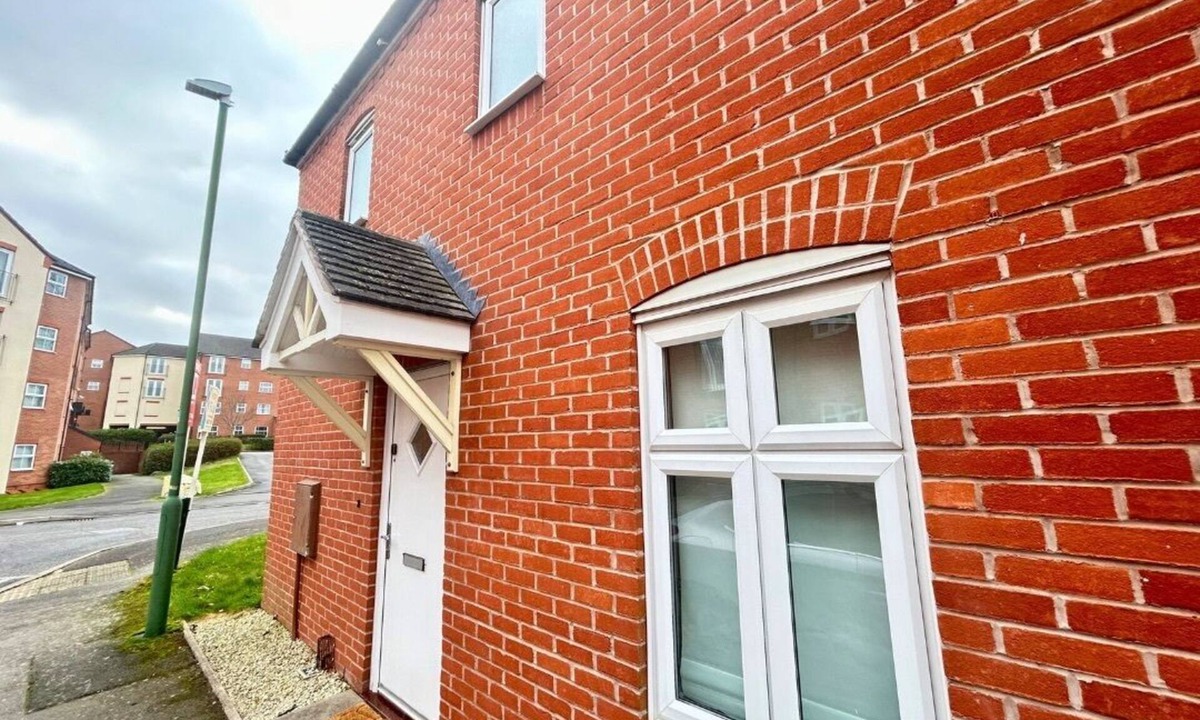 Solihull House | Lovely 3-Bed House in Solihull