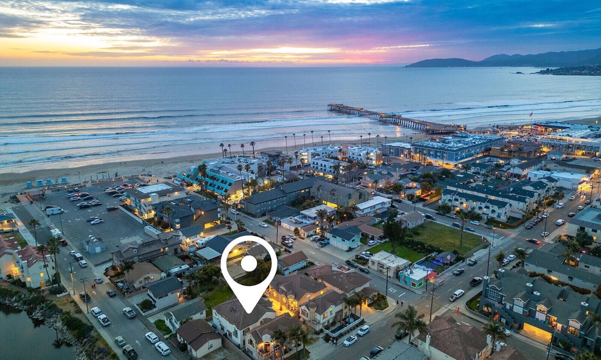 Downtown House | Lovely 3BR One block to Beach