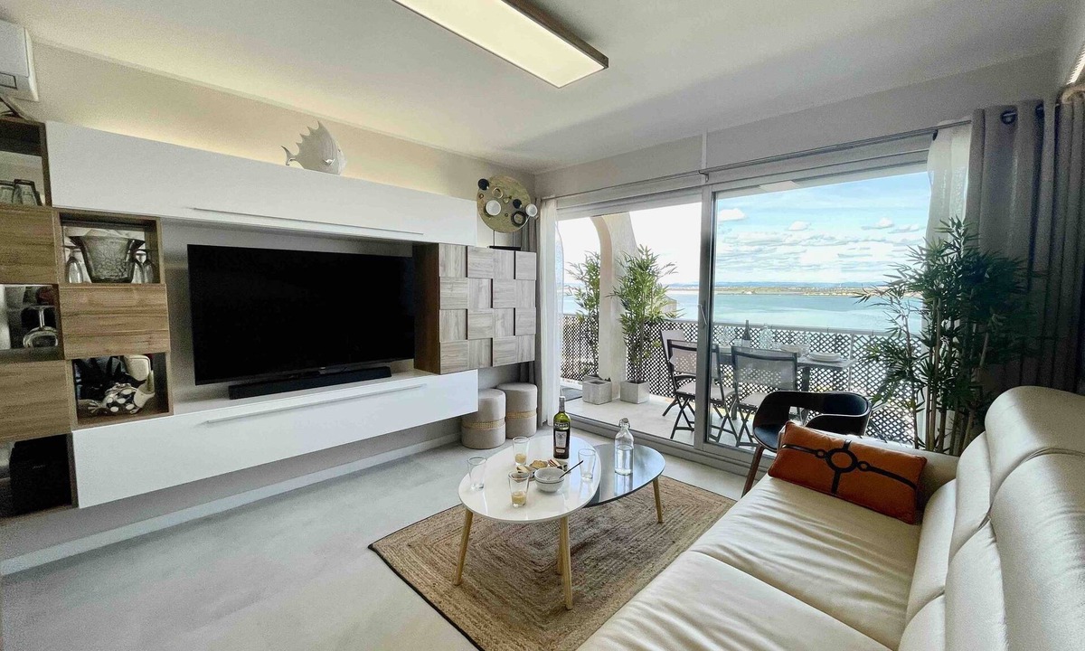 Palavas-les-Flots Apartment | Lovely 4-star T2 apartment on the right bank between sea and pond.