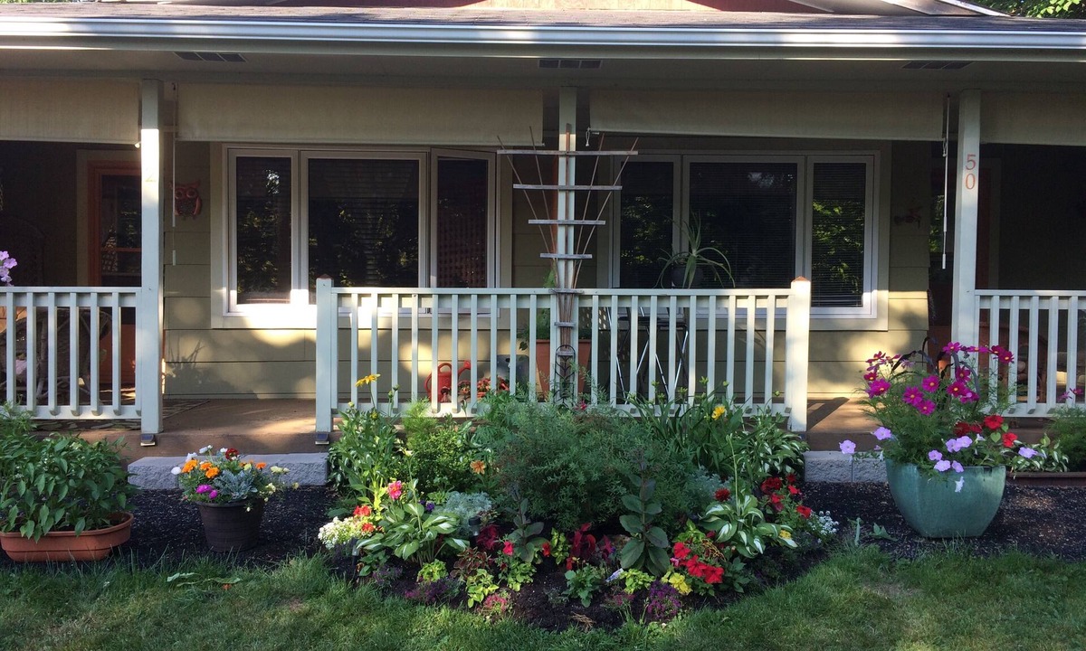 Shediac House | Lovely and cozy house in downtown Shediac, water view of the Shediac Ba