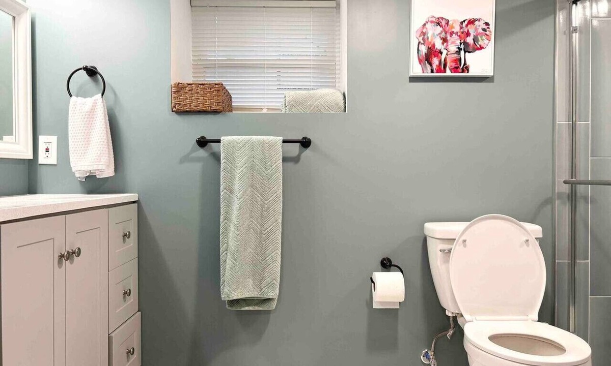 Montclair Apartment | Lovely and newly constructed downtown studio