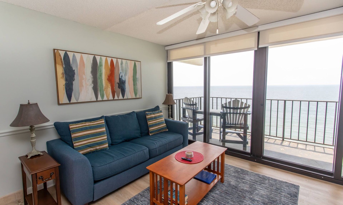 Garden City Condo | LOVELY AND UPDATED TWO BEDROOM OCEAN FRONT CONDO AVAILABLE NOW!